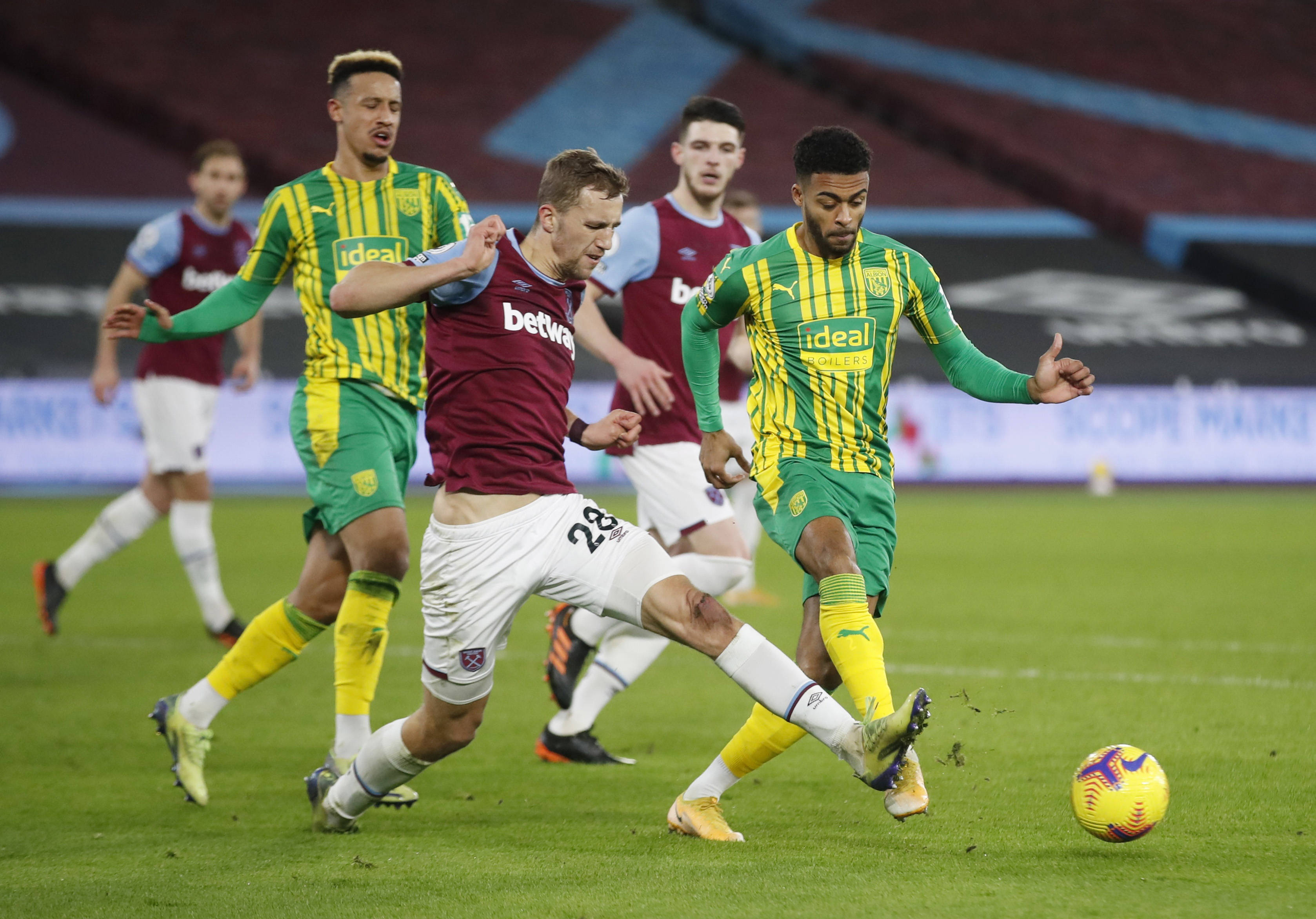 外界不断传 外界不断传