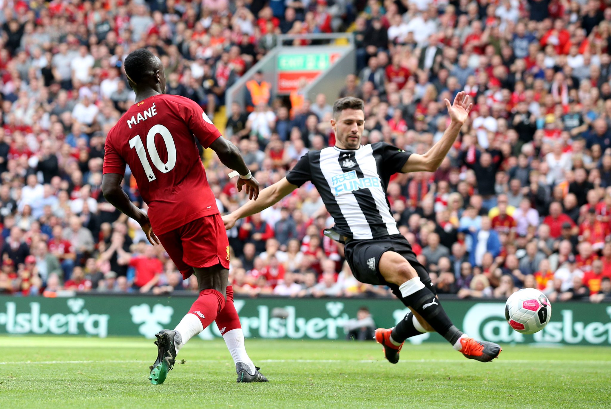 并帮助球队 并帮助球队