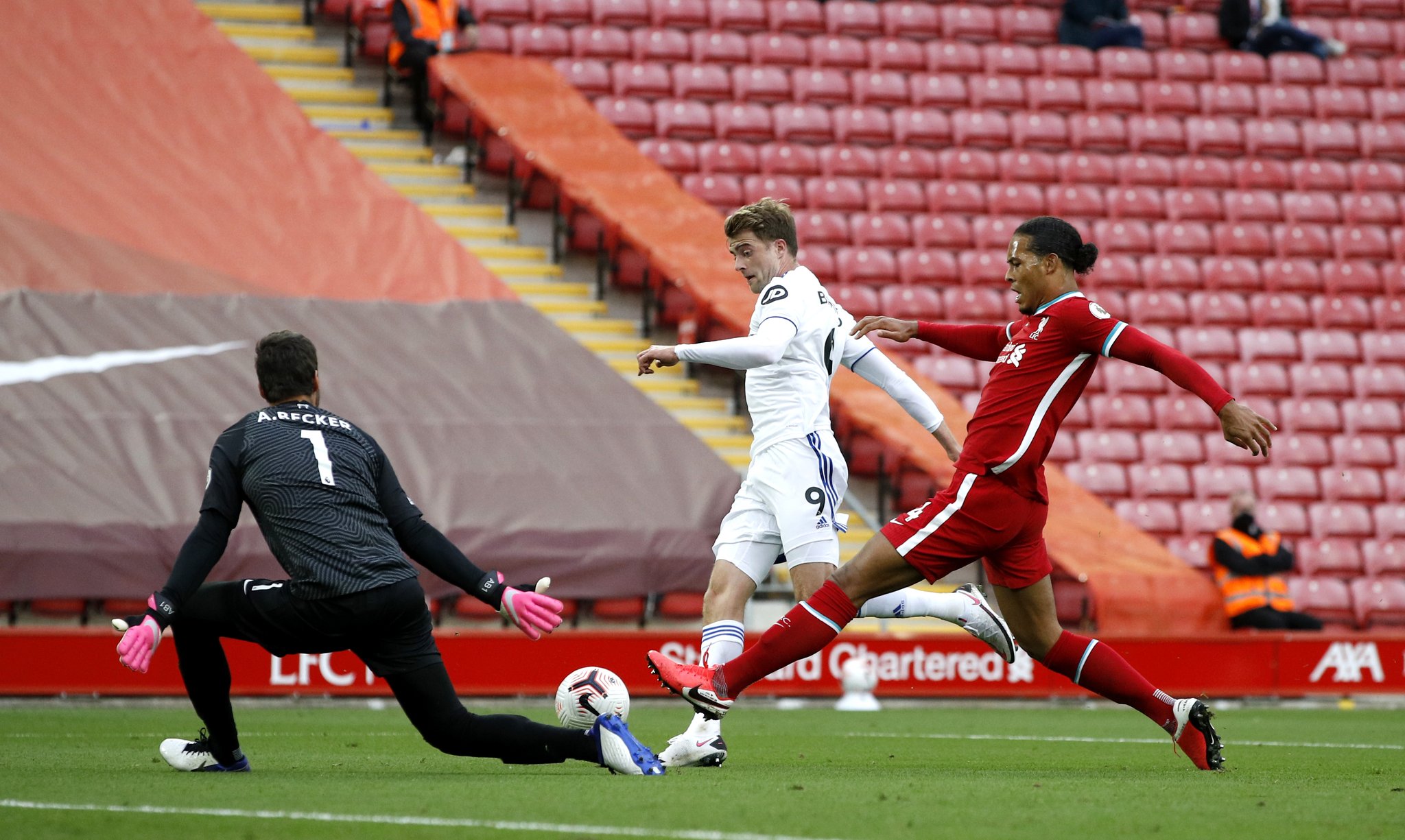 中场形成稳 中场形成稳